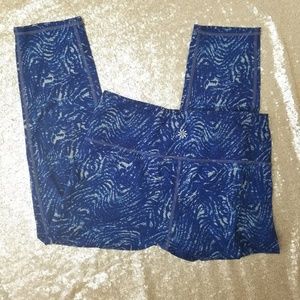 Athleta Blue Zebra Print Chaturanga Crop Pants
